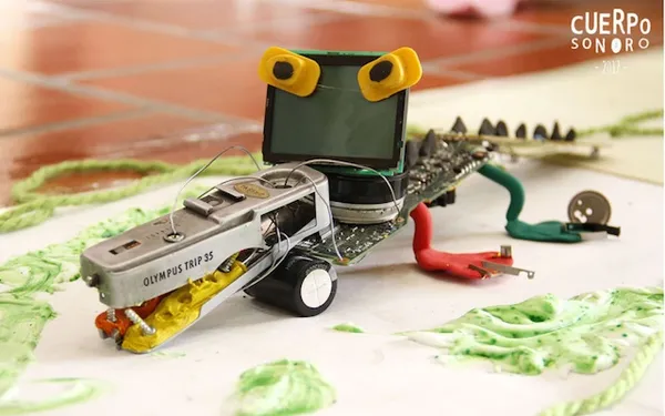 Experiencia de Cuerpo Sonoro: materia y materiales