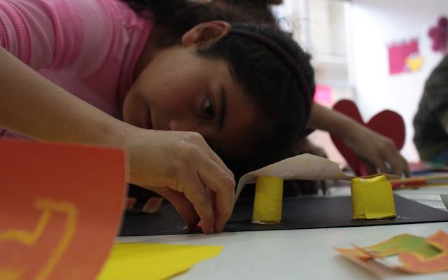 Infancia, arquitectura y la Plaza de la hoja: una experiencia de Lunárquicos