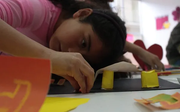 Infancia, arquitectura y la Plaza de la hoja: una experiencia de Lunárquicos