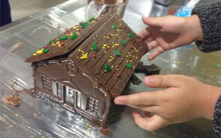 ¿Cómo hacer una casita de chocolate?