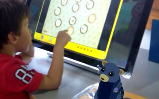 Los niños se divierten con Maguaré en la Fiesta del Libro de Cúcuta