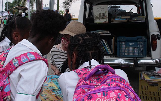 Biblocarrito R4, lectura sobre ruedas