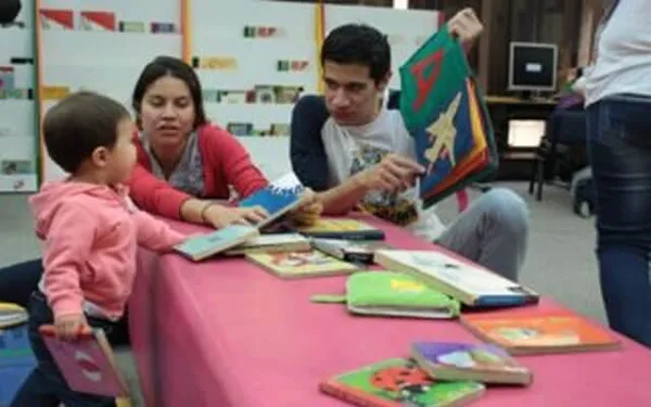 “Familia y lectura en la primera infancia”, un texto que invita a crear mundos posibles con los niños