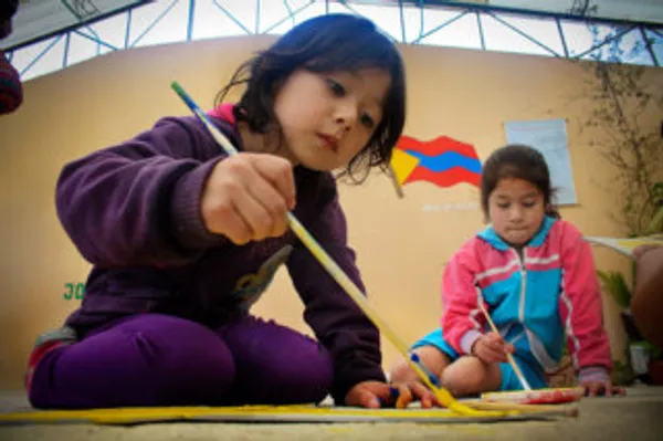 “Arte, educación y primera infancia” un libro sobre la expresión artística en los niños