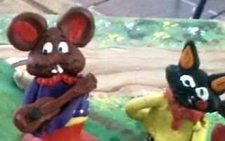 Taller de plastilina recreando los personajes de Rin Rin Renacuajo